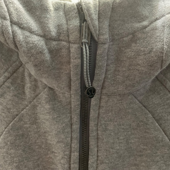 Lululemon Scuba Hoddie * Light Cotton Fleece. Size 4 in Heathered Medium Grey - Picture 9 of 12